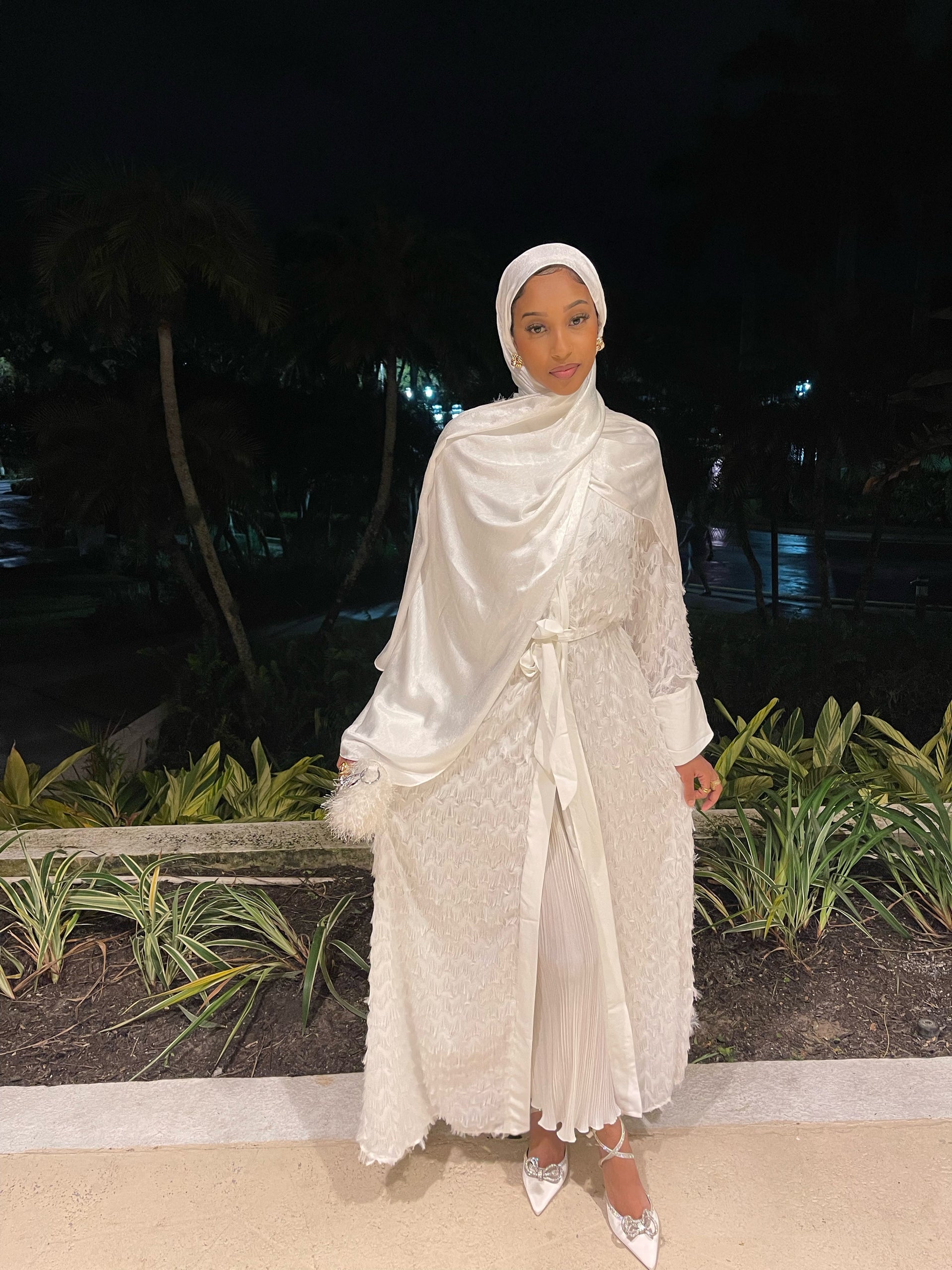 Nova Abaya in White