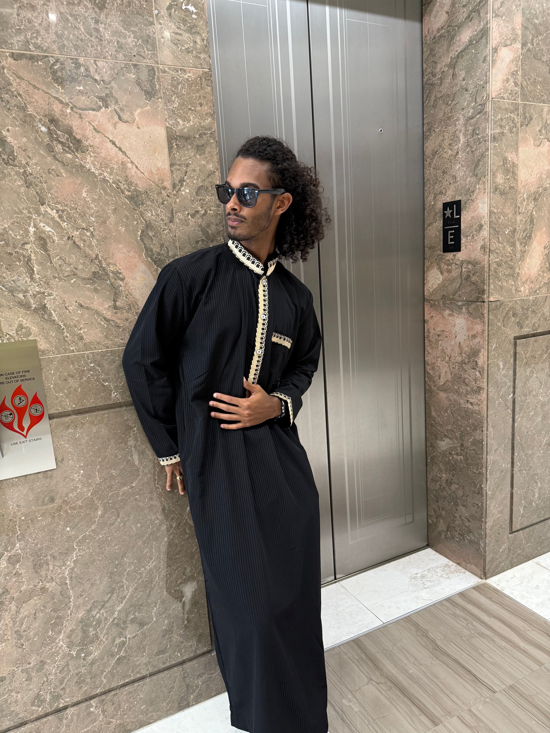 Black & Gold Men’s Thobe