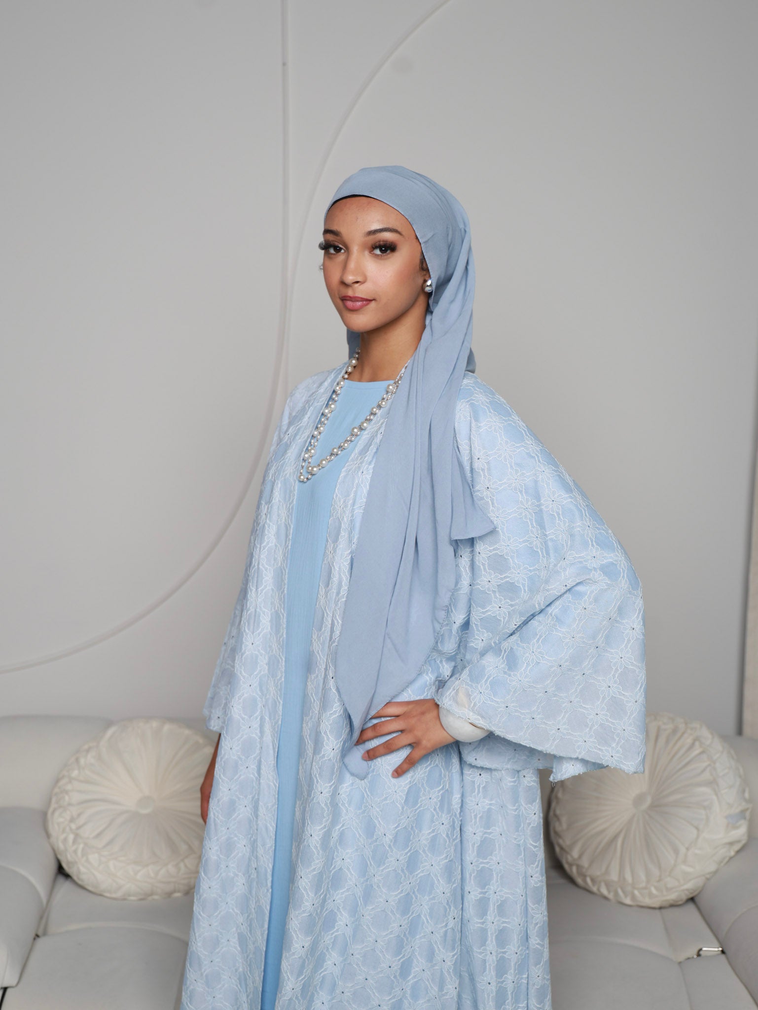 Aliyah Lace Abaya Set in blue