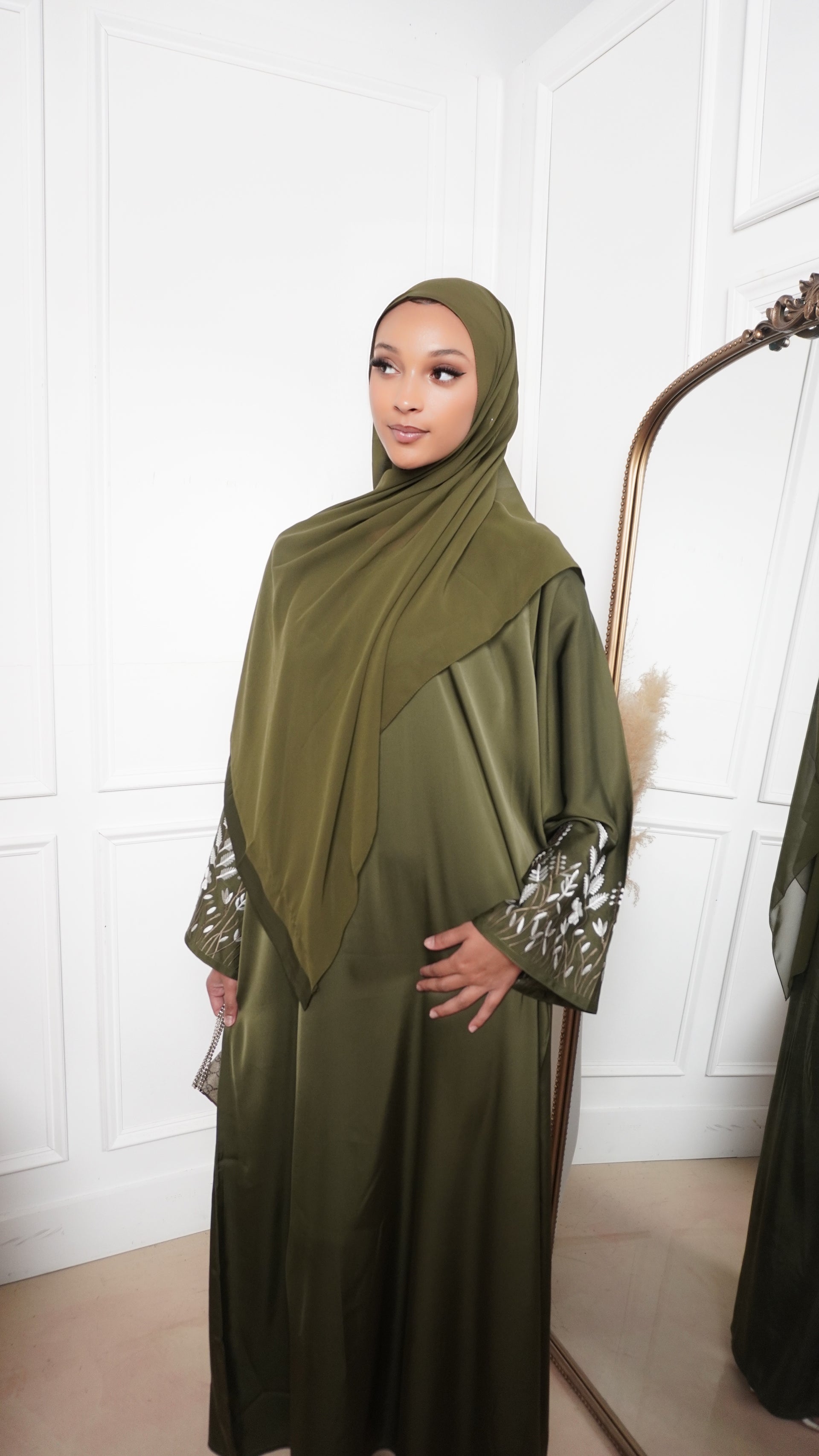 Layali Abaya Set